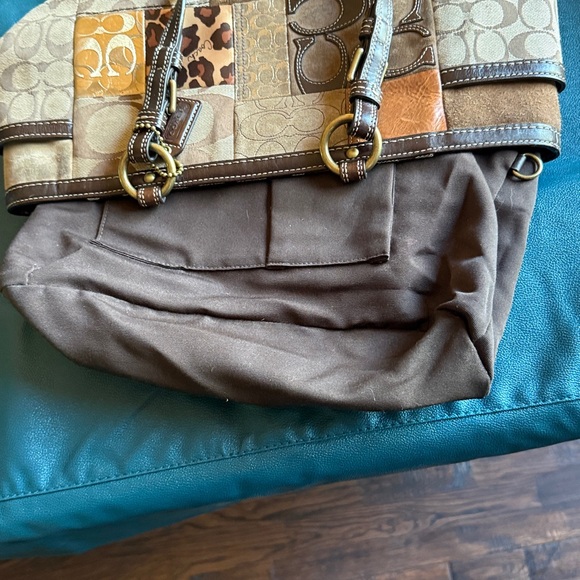 Authentic Coach purse - Picture 9 of 11